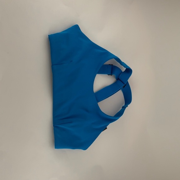 Splits59™ Crossover Sports Bra - Picture 6 of 7